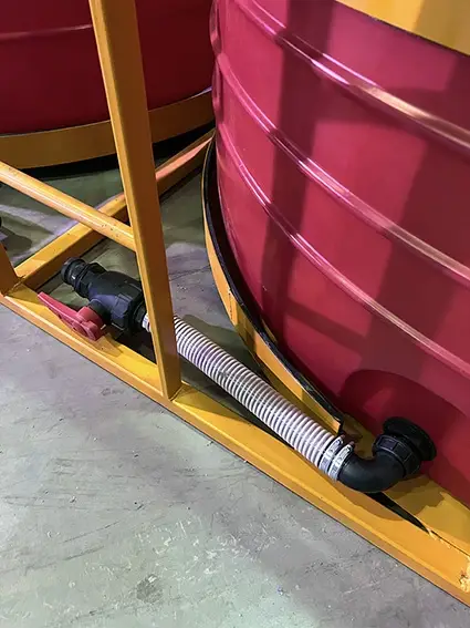 Кассета с низкими емкостями 10000 л (2х5000 л) пласт. краны