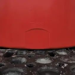 Емкость TRN 6000л КАС с откидной крышкой красная