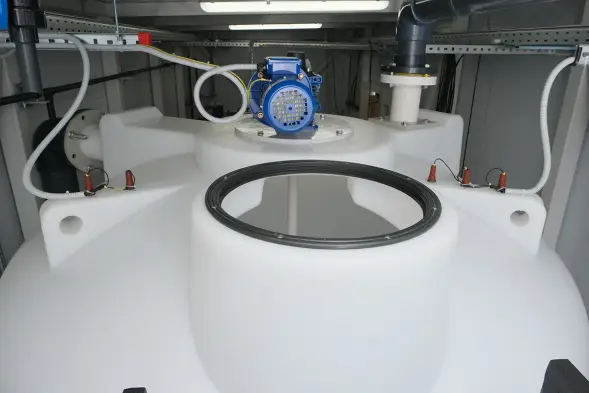 Емкость ЦКТ 3000 л с патрубком 110мм под плотность до 1,5 г/см³ белая