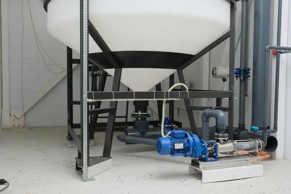 Емкость ЦКТ 3000 л с патрубком 160мм под плотность до 1,5 г/см³ белая