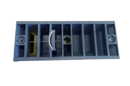 Делиниатор дорожный резиновый ДДР-610 (сепаратор) со столбиком сигнальным со сплошной светоотражающей пленкой и светофильтром