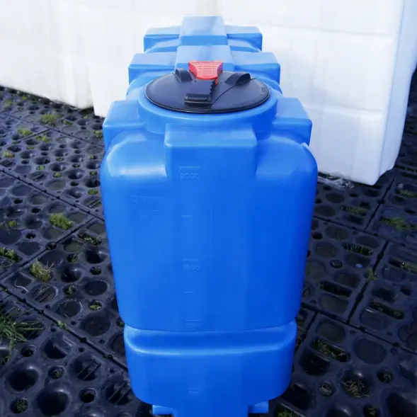 Емкость ST 2000л с патрубками 100мм под плотность до 1.2 г/см3 с откидной крышкой синяя